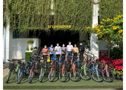  "โครงการ CSR ส่งสุขแบ่งบัน" 12 ม.ค. 2566 บริษัทได้มอบจักรยานให้สำนักงานเขตบางคอแหลม เพื่อสนับสนุนการดำเนินงานกิจกรรมวันเด็กที่จะจัดขึ้น ณ เอเชียทีค เดอะ ริเวอร์ฟร้อนท์ ที่สำนักงานเขตบางคอแหลมเป็นผู้สนับสนุน
